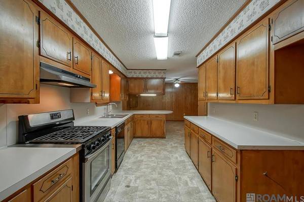 12125 Strauss Dr, Baton Rouge, LA 70811