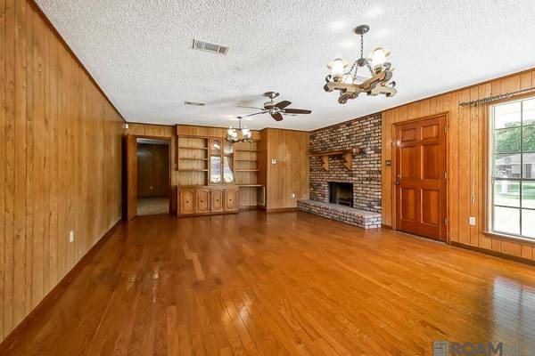 12125 Strauss Dr, Baton Rouge, LA 70811