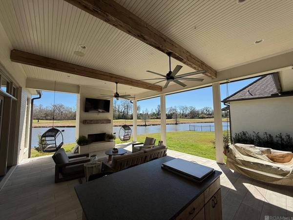 2549 Bayou Bengal Ct, Baton Rouge, LA 70810