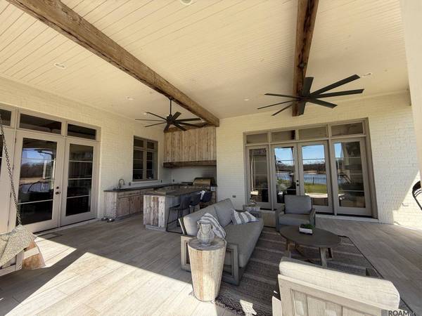 2549 Bayou Bengal Ct, Baton Rouge, LA 70810