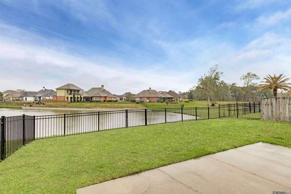 17694 Martin Lake Dr, Baton Rouge, LA 70816