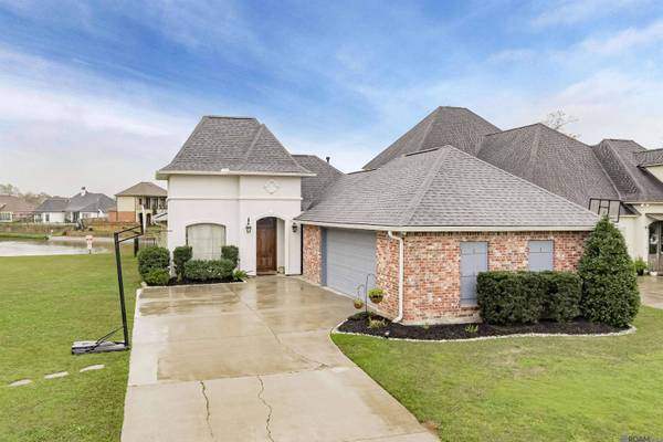 17694 Martin Lake Dr, Baton Rouge, LA 70816