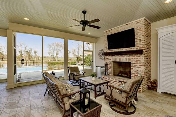 2544 Tiger Crossing Dr, Baton Rouge, LA 70810