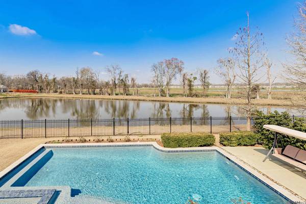 2544 Tiger Crossing Dr, Baton Rouge, LA 70810