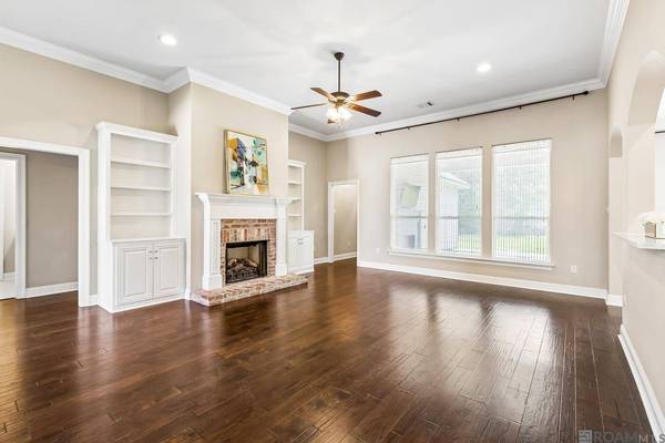 13884 Cobblestone Dr, Denham Springs, LA 70726