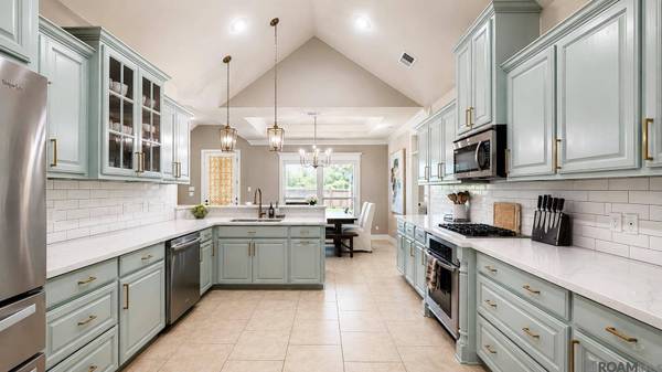 15242 Mistybrook Dr, Baton Rouge, LA 70816