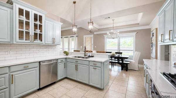 15242 Mistybrook Dr, Baton Rouge, LA 70816