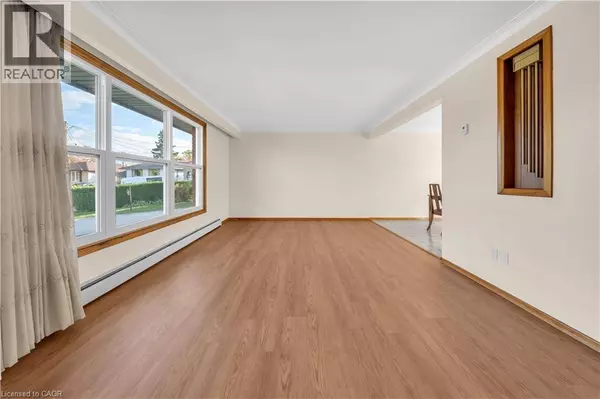 132 GREENINGDON Drive, Hamilton, ON L9A4W7