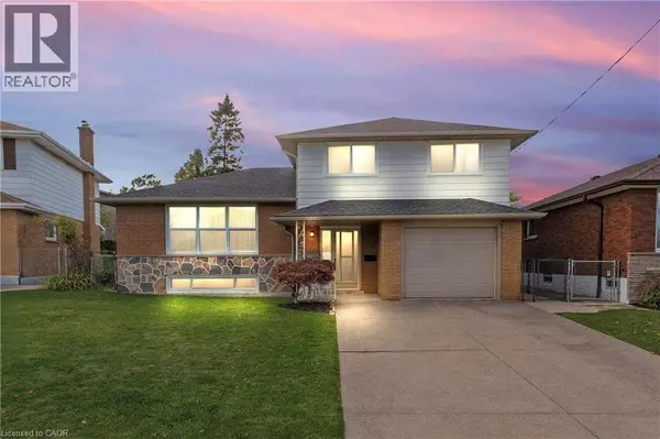 132 GREENINGDON Drive, Hamilton, ON L9A4W7