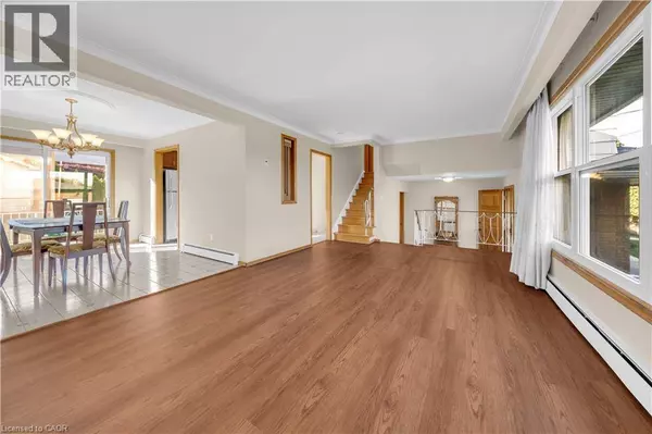 132 GREENINGDON Drive, Hamilton, ON L9A4W7