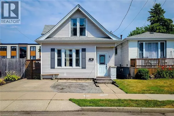 3 EAST 33RD Street, Hamilton, ON L8V3S9