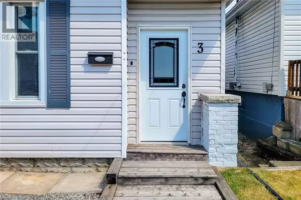 3 EAST 33RD Street, Hamilton, ON L8V3S9