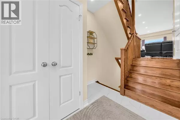 40 DARTMOUTH Gate #22, Stoney Creek, ON L8E0C4