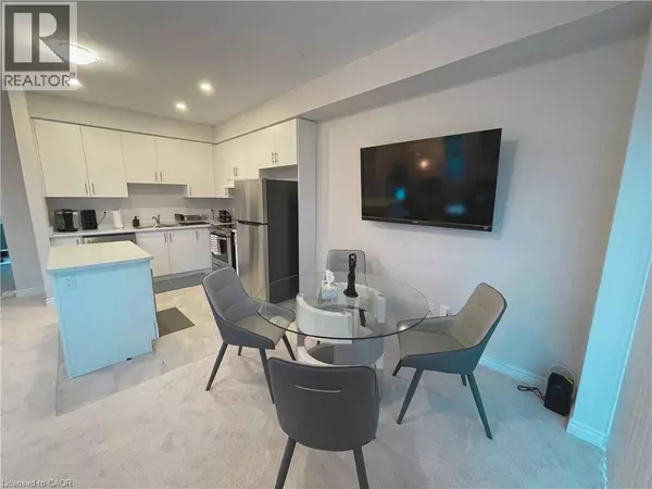 2 MOCKINGBIRD Lane, Stoney Creek, ON L8E0K7