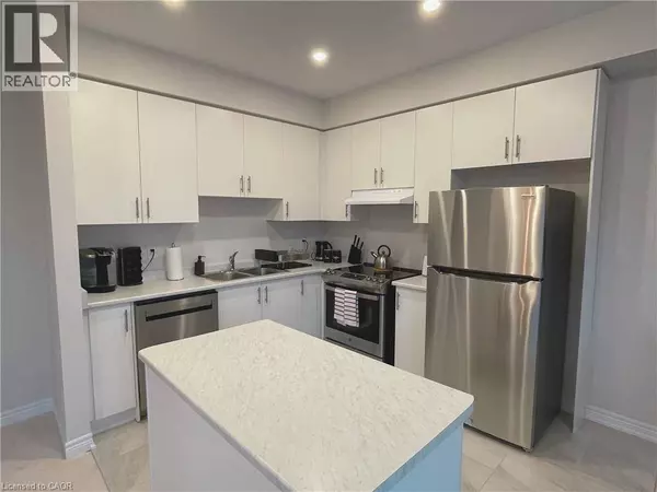 2 MOCKINGBIRD Lane, Stoney Creek, ON L8E0K7