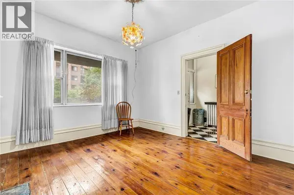 30 VICTORIA Avenue N, Hamilton, ON L8L5E1