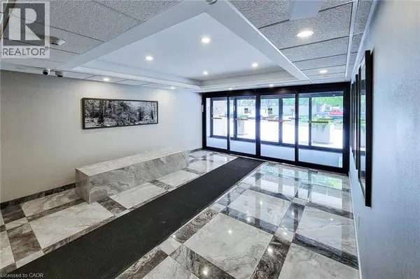 120 DUKE ST #202, Hamilton, ON L8P4T1