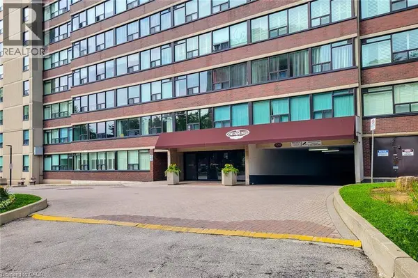 120 DUKE ST #202, Hamilton, ON L8P4T1