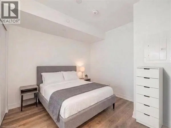 1 JARVIS ST #922