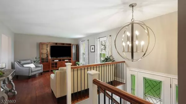 7 Kent Ct, Clinton Twp., NJ 08801