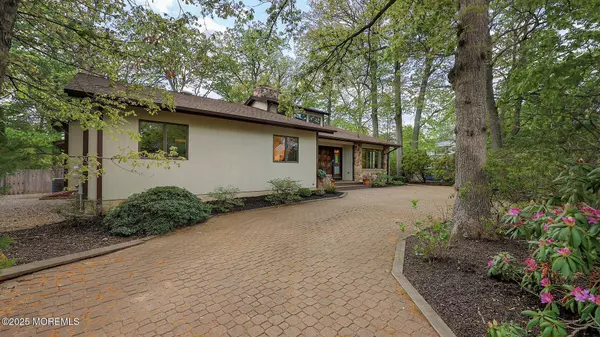 8 S Tamarack Drive, Brielle, NJ 08730