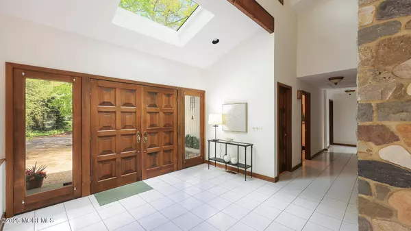 8 S Tamarack Drive, Brielle, NJ 08730