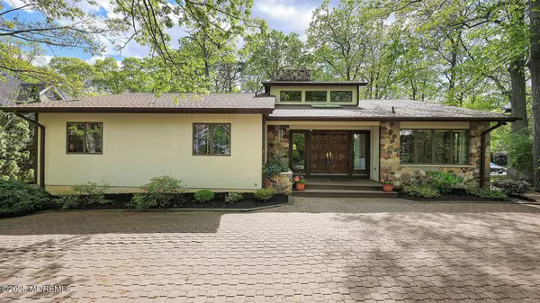 8 S Tamarack Drive, Brielle, NJ 08730