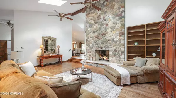 8 S Tamarack Drive, Brielle, NJ 08730