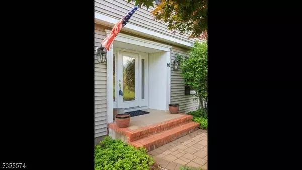 10 Stacy Dr, Montgomery Twp., NJ 08502