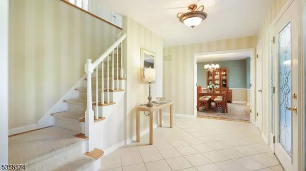 10 Stacy Dr, Montgomery Twp., NJ 08502