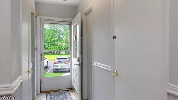 1106 Tudor Ct, Hillsborough Twp., NJ 08844