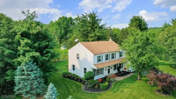 12 Fox Chase Run, Hillsborough Twp., NJ 08844