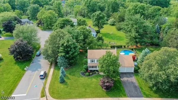 12 Fox Chase Run, Hillsborough Twp., NJ 08844