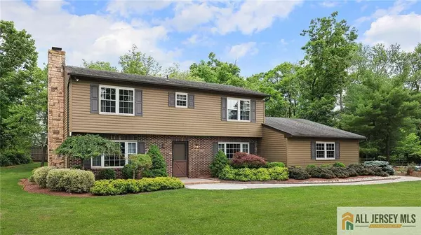 825 Hoes LN W, Piscataway, NJ 08854