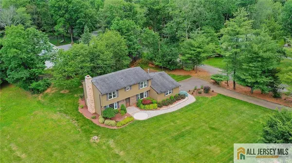 825 Hoes LN W, Piscataway, NJ 08854