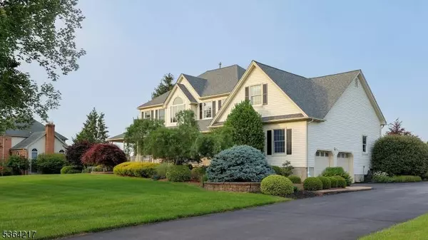 74 Oxford Pl, Hillsborough Twp., NJ 08844