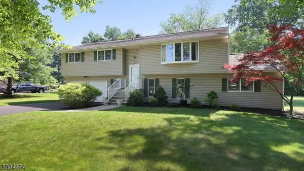 2 Ashwood Ter, Hillsborough Twp., NJ 08844