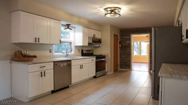 73 Beechwood Cir, Hillsborough Twp., NJ 08844