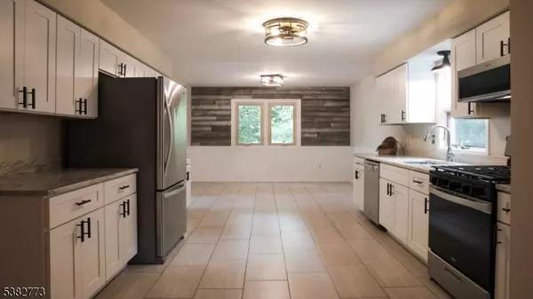 73 Beechwood Cir, Hillsborough Twp., NJ 08844