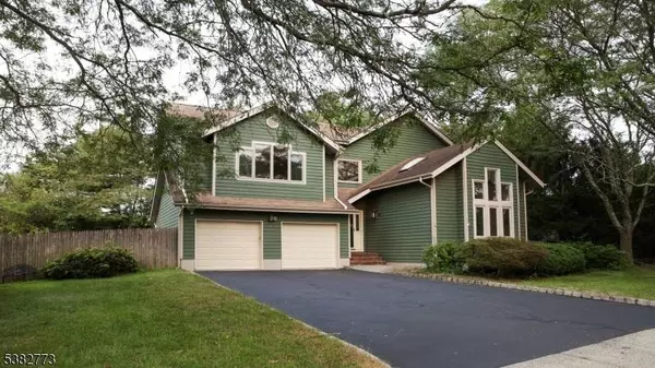 73 Beechwood Cir, Hillsborough Twp., NJ 08844