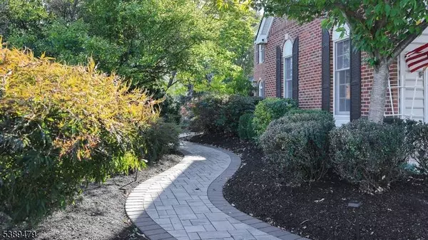 87 Meadow Lark Ln, Montgomery Twp., NJ 08502