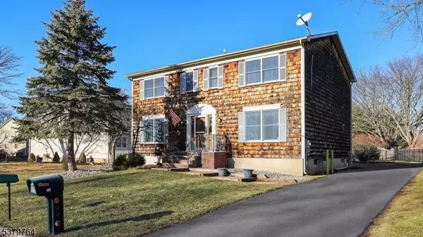 99 Beechwood Cir, Hillsborough Twp., NJ 08844