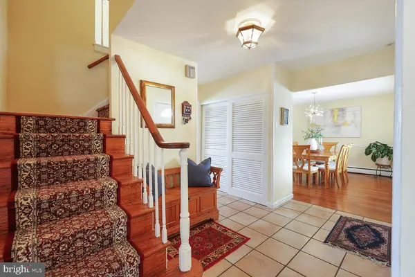 36 LOCHATONG RD, Ewing, NJ 08628