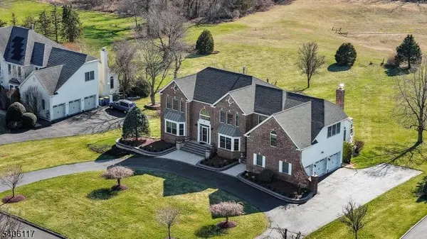 26 Davenport Way, Hillsborough Twp., NJ 08844