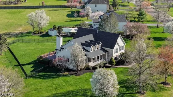 82 Oxford Pl, Hillsborough Twp., NJ 08844