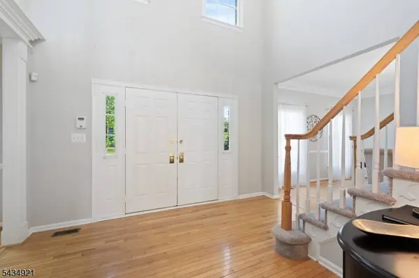 12 Montfort Dr, Montgomery Twp., NJ 08502