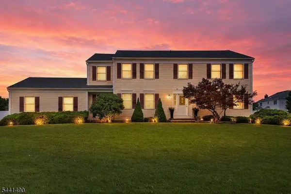 2 Daniel Dr, Hillsborough Twp., NJ 08844