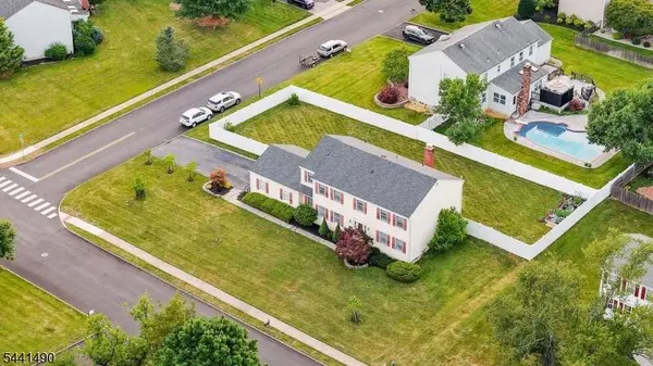 2 Daniel Dr, Hillsborough Twp., NJ 08844