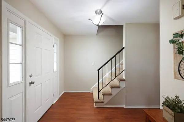 77 Rohill Rd, Hillsborough Twp., NJ 08844