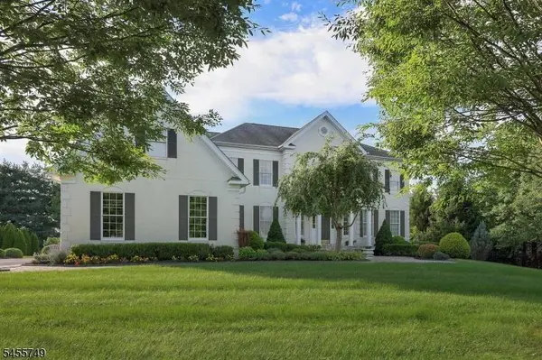 26 Drost Ln, Hillsborough Twp., NJ 08844
